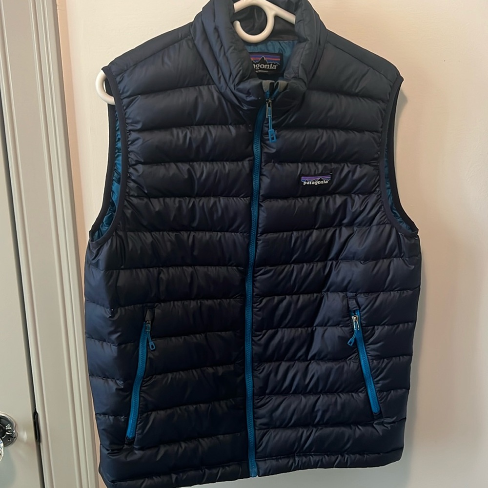 Patagonia Men’s Navy Puffer Vest
